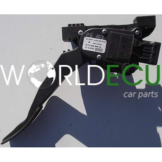ACCELERATOR PEDAL ELECTRIC THROTTLE SMART A 454 300 03 04 / A4543000304 / 6PV 008 866-00 / 6PV00886600